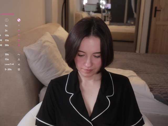 -FemaleEssence- live cam on BongaCams