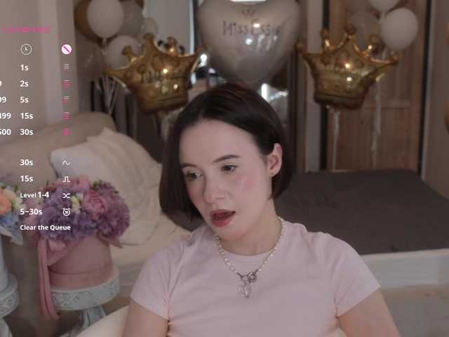 -FemaleEssence- live cam on BongaCams