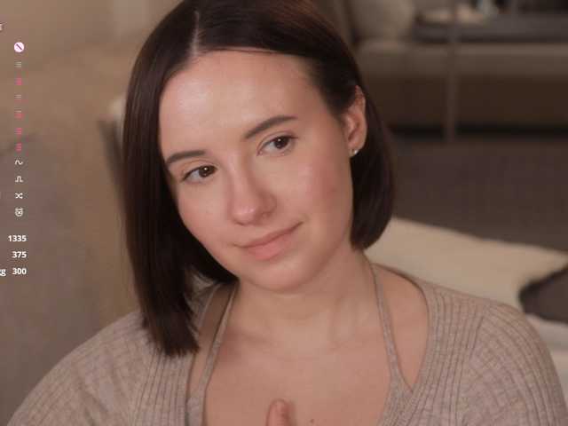 -FemaleEssence- live cam on BongaCams