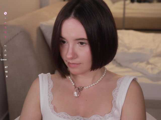 -FemaleEssence- live cam on BongaCams