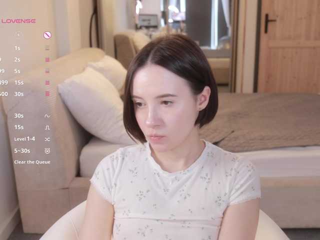 -FemaleEssence- live webcam show