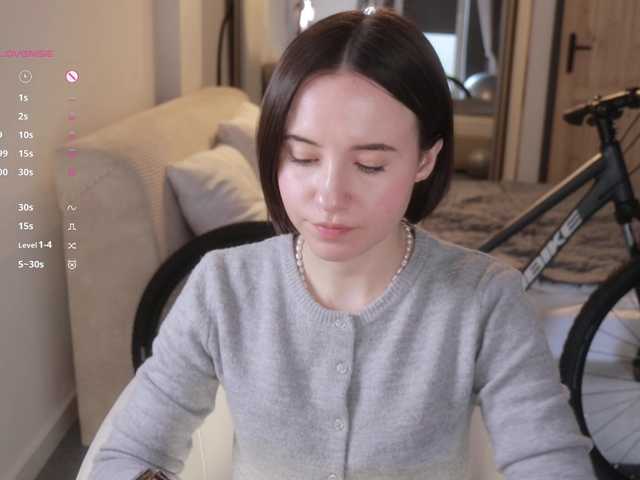 -FemaleEssence- live cam on BongaCams