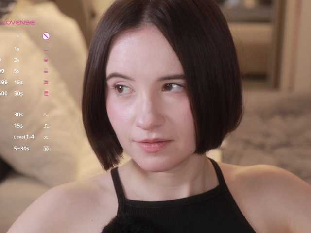 -FemaleEssence- live cam on BongaCams