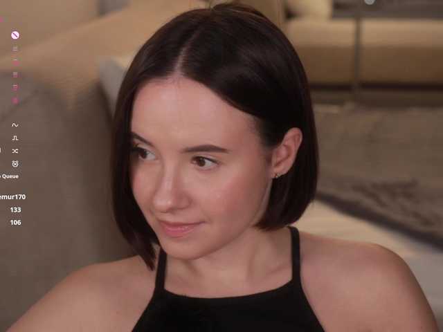 -FemaleEssence- live cam on BongaCams