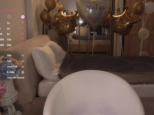 -FemaleEssence- live cam on BongaCams