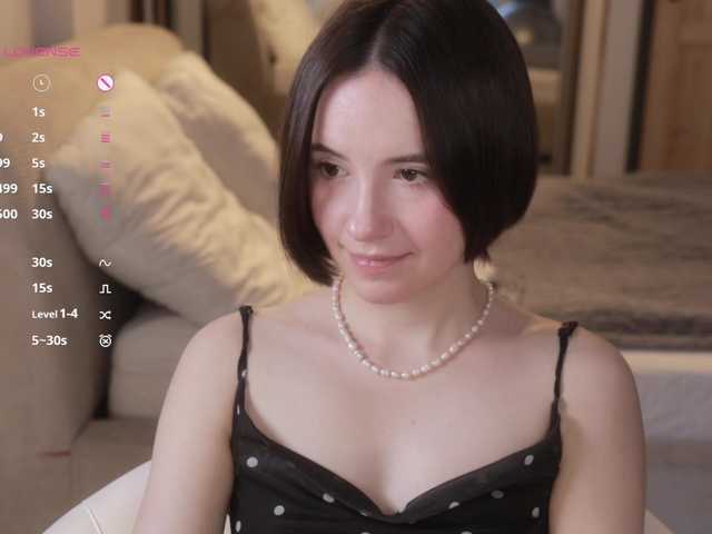 -FemaleEssence- live cam on BongaCams