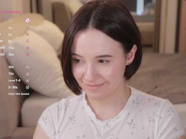 -FemaleEssence- live webcam show