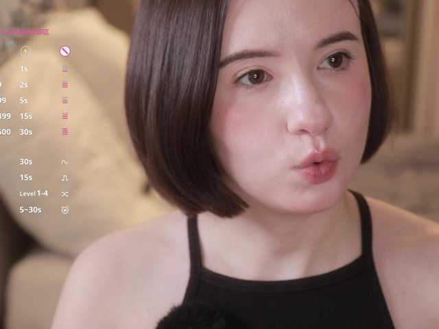 -FemaleEssence- live cam on BongaCams