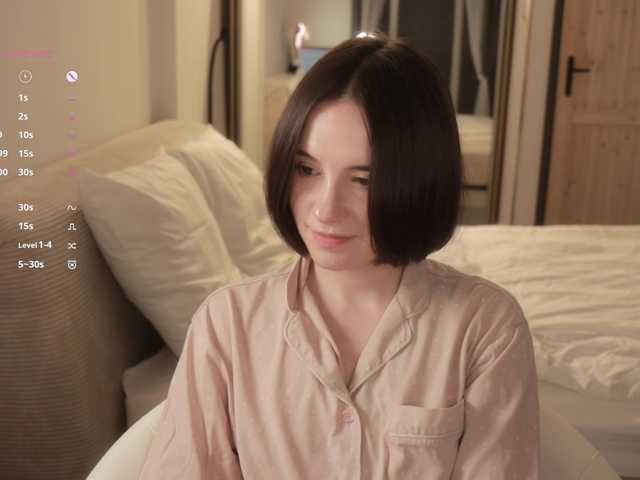 -FemaleEssence-'s BongaCams show and profile