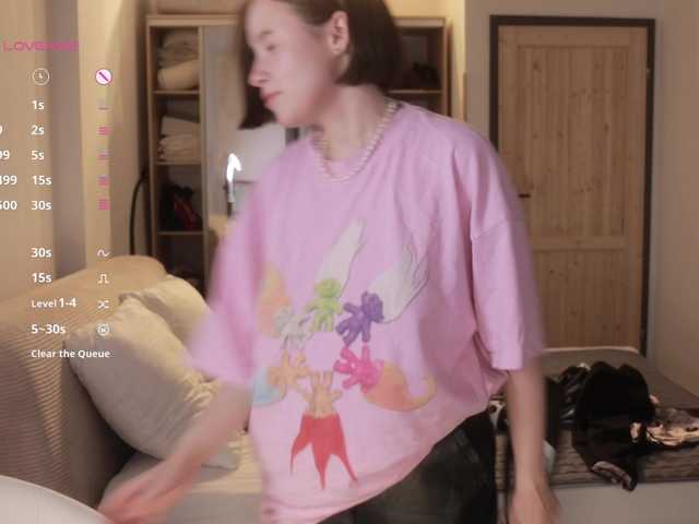 -FemaleEssence- live cam on BongaCams