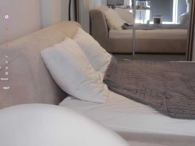 -FemaleEssence- live cam