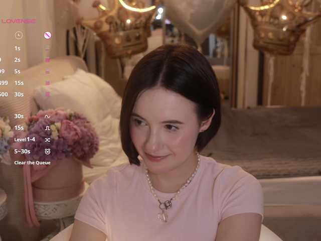 -FemaleEssence- live cam on BongaCams