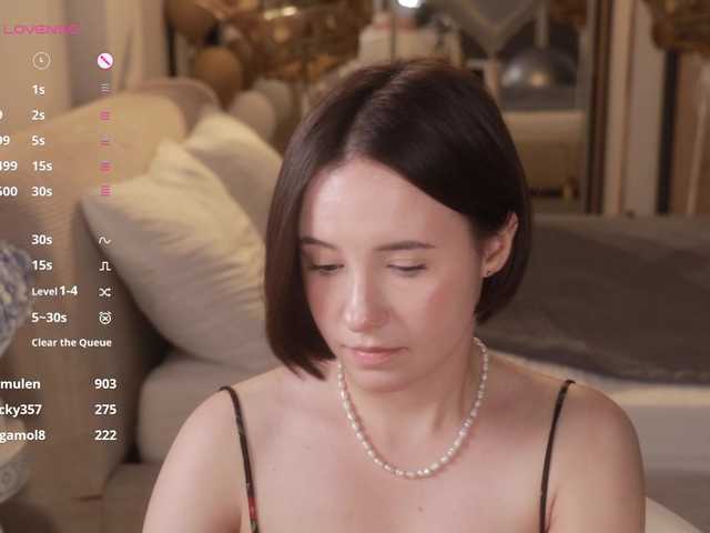 -FemaleEssence- live cam on BongaCams