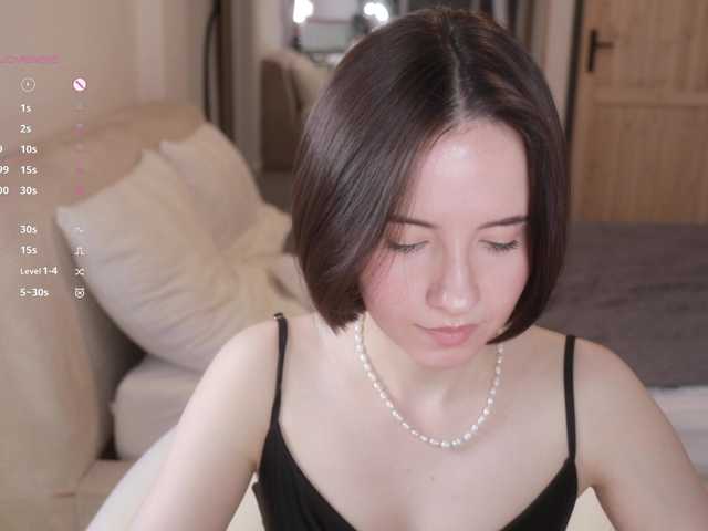 -FemaleEssence- live cam on BongaCams