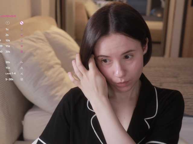 -FemaleEssence- live cam on BongaCams