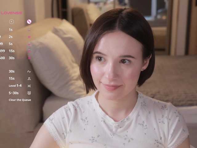 -FemaleEssence- live webcam show