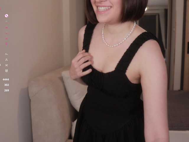 -FemaleEssence- live cam on BongaCams