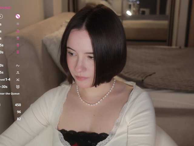 -FemaleEssence- live cam on BongaCams