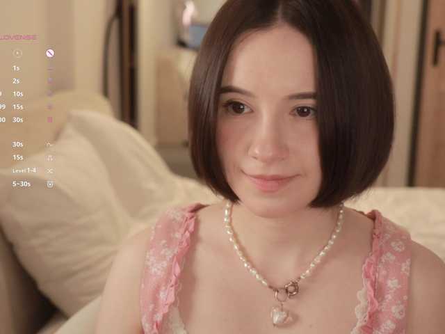 -FemaleEssence-'s BongaCams show and profile
