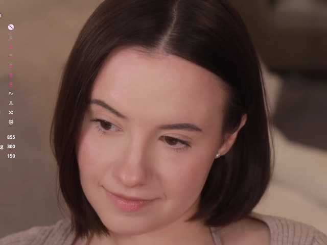 -FemaleEssence- live cam on BongaCams