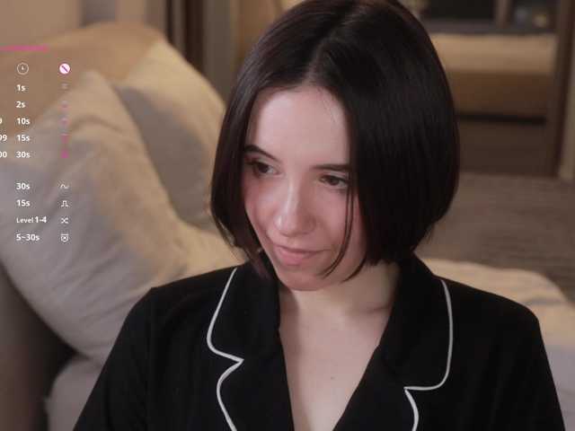 -FemaleEssence- live cam on BongaCams