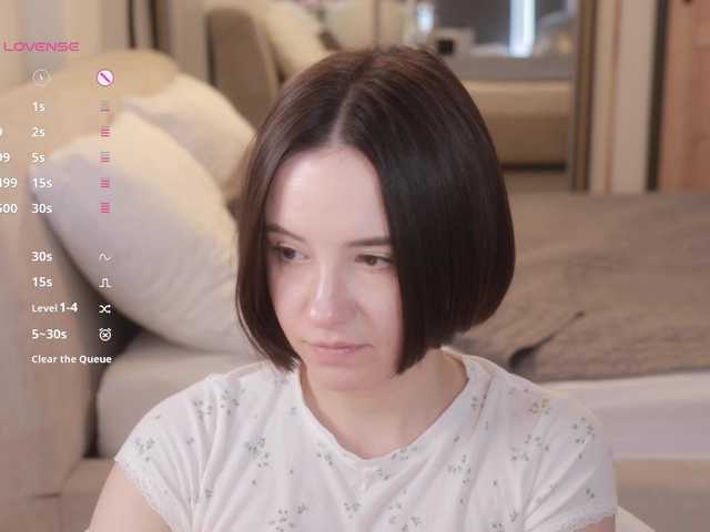 -FemaleEssence- live webcam show