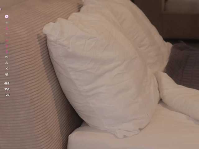 -FemaleEssence- live cam on BongaCams
