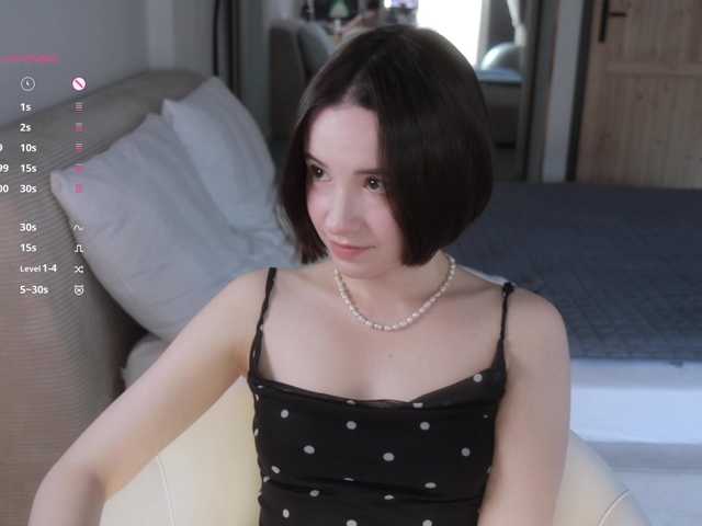 -FemaleEssence- live cam on BongaCams