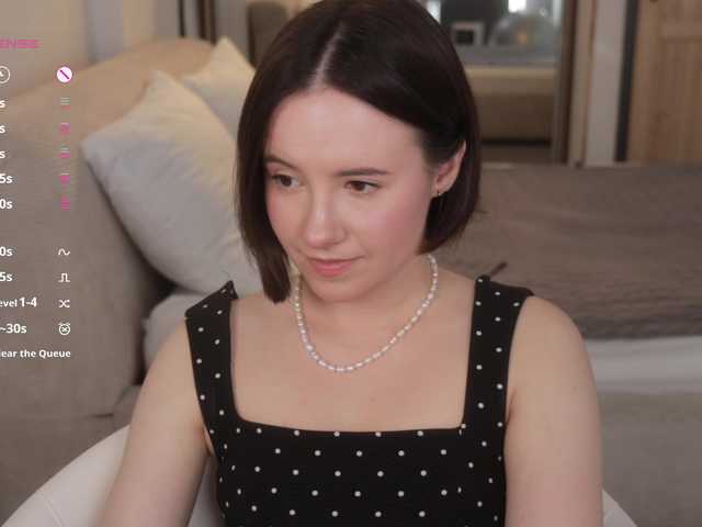 -FemaleEssence- live cam on BongaCams