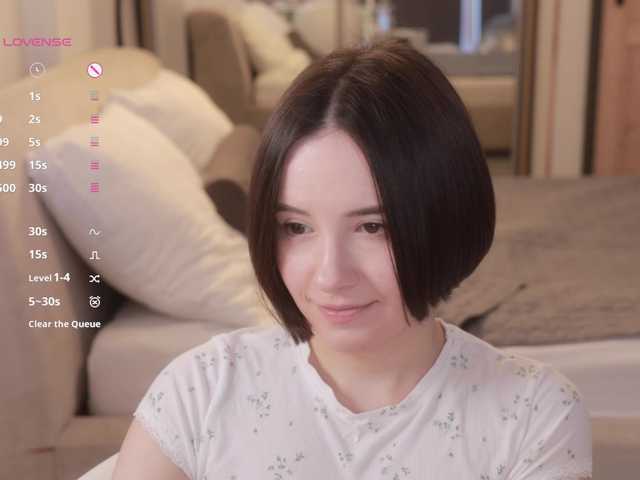 -FemaleEssence- live cam on BongaCams