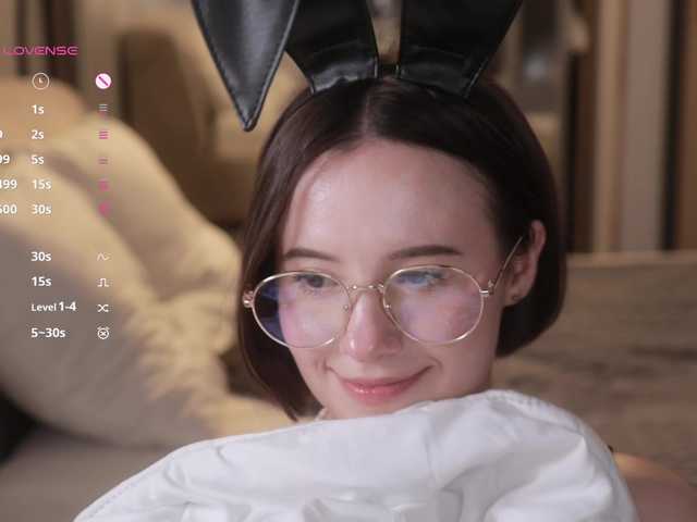-FemaleEssence- live cam on BongaCams