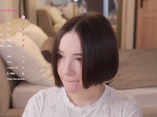 -FemaleEssence- live webcam show