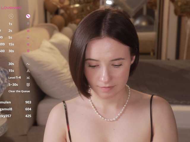 -FemaleEssence- live cam on BongaCams