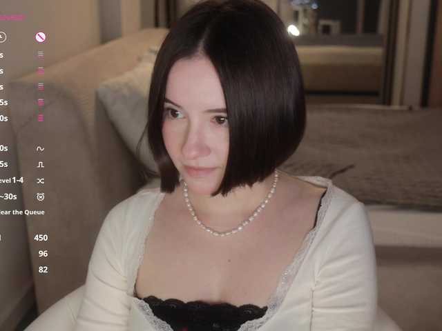 -FemaleEssence- live cam on BongaCams