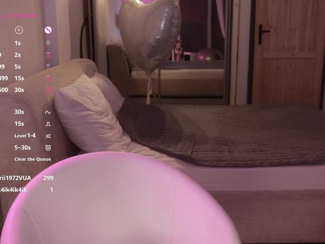 -FemaleEssence- live cam on BongaCams