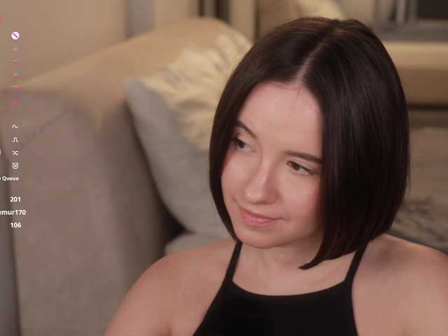 -FemaleEssence- live cam on BongaCams