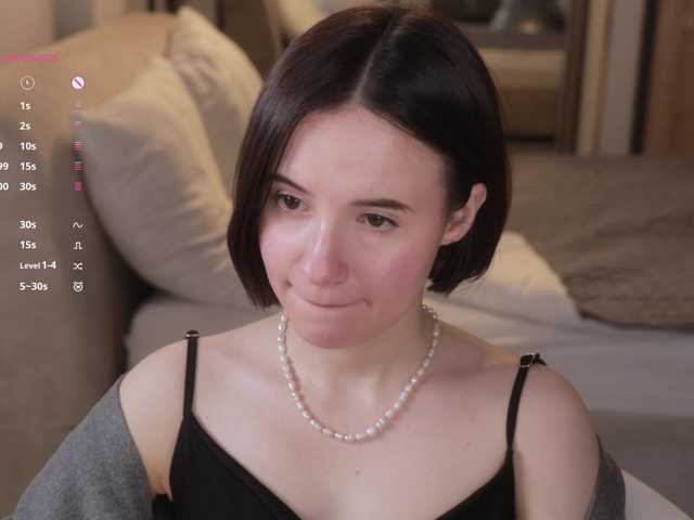 -femaleessence- live sex