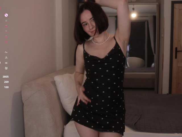 -FemaleEssence- live cam on BongaCams
