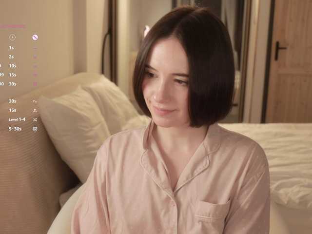 -FemaleEssence-'s BongaCams show and profile