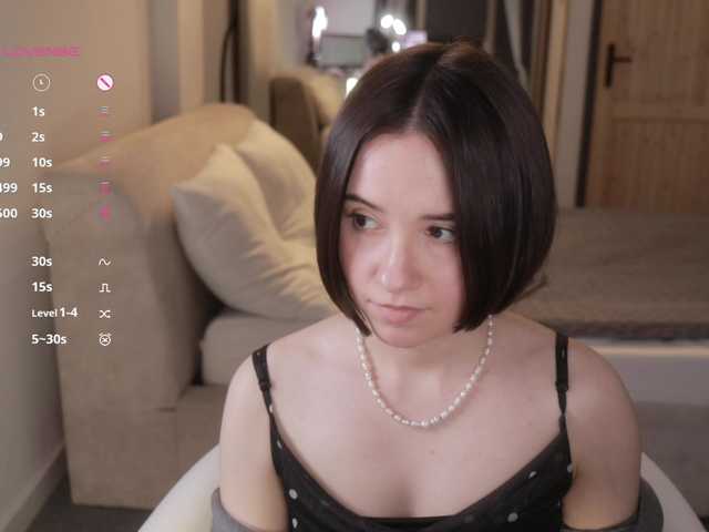 -FemaleEssence- live cam on BongaCams