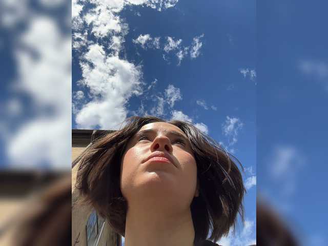 -FemaleEssence- live cam on BongaCams