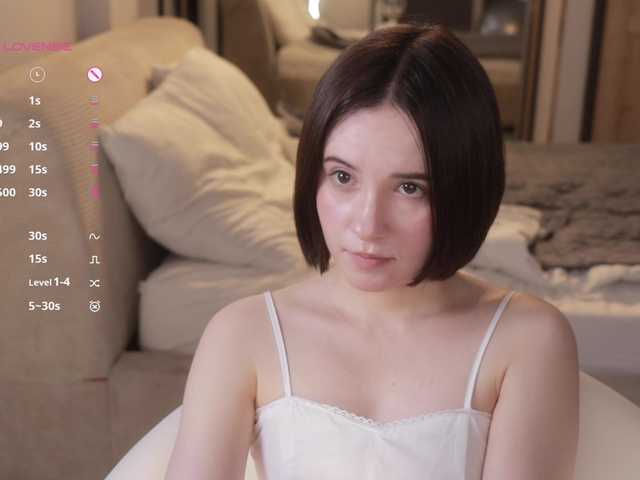 -FemaleEssence- live cam on BongaCams