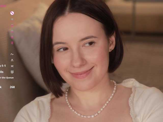 -FemaleEssence- live cam on BongaCams