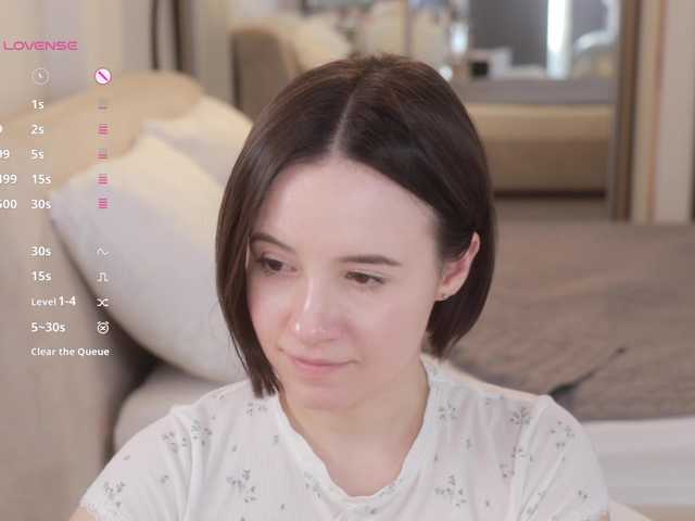-FemaleEssence- live cam on BongaCams