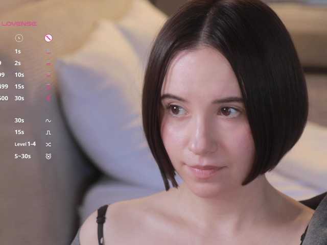 -femaleessence- live sex