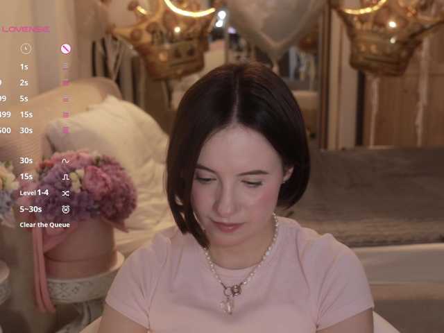 -FemaleEssence- live cam on BongaCams