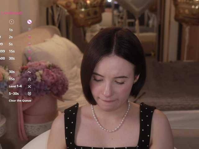-FemaleEssence- live cam on BongaCams
