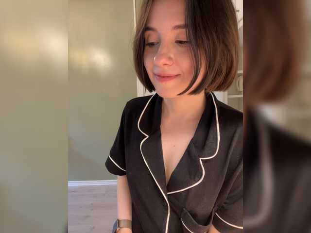 -FemaleEssence- live cam on BongaCams