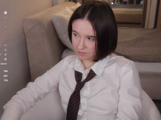 -FemaleEssence- live cam on BongaCams