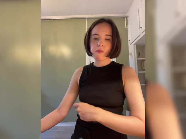 -FemaleEssence- live cam on BongaCams
